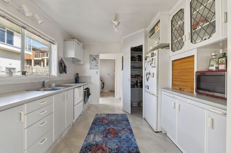 Photo of property in 2 Hobson Street, New Plymouth, 4312