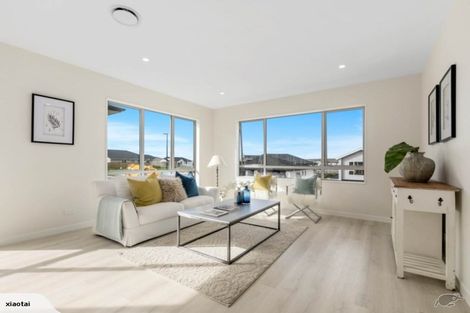 Photo of property in 98 Godfrey Drive, Orewa, 0931