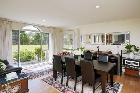 Photo of property in 2 Willowside Place, Amberley, 7410