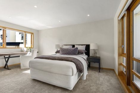 Photo of property in 104 Kauri Road, Laingholm, Auckland, 0604