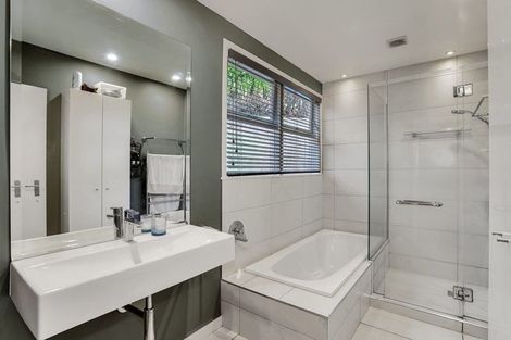 Photo of property in 16 Joan Street, Point Chevalier, Auckland, 1022