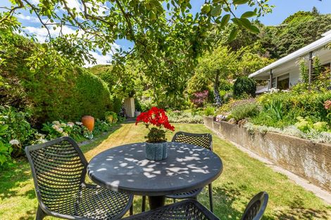 Photo of property in 88 Paremata Road, Paremata, Porirua, 5024