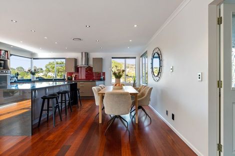 Photo of property in 69 Thatcher Crescent, Crofton Downs, Wellington, 6035