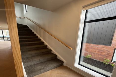 Photo of property in 35 Lewis Road, Pakuranga, Auckland, 2010