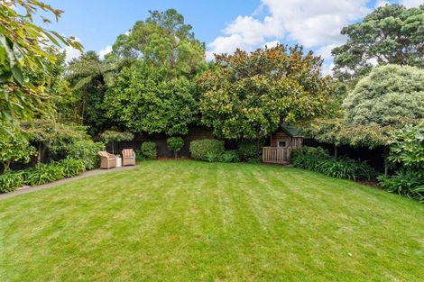 Photo of property in 43 Silverstream Road, Crofton Downs, Wellington, 6035