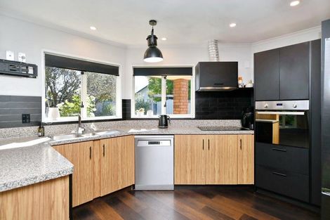 Photo of property in 10 Milesbrook Close, Rangiora, 7400