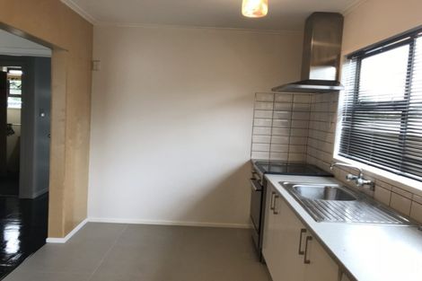 Photo of property in 16 Blease Street, New Lynn, Auckland, 0600