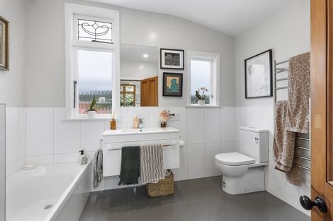 Photo of property in 8 Veronica Street, Brooklyn, Wellington, 6021