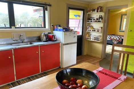 Photo of property in 30 Stafford Street, Blackball, 7804