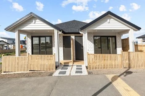 Photo of property in 12 Rorotu Avenue, Karaka, Papakura, 2113