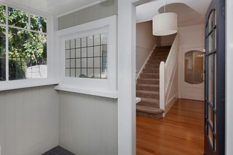 Photo of property in 26 Saint Andrews Square, Strowan, Christchurch, 8052