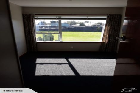 Photo of property in 43 Veitches Road, Casebrook, Christchurch, 8051