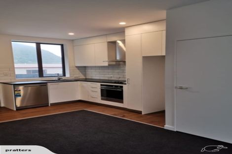 Photo of property in 12/20 Trent Street, Island Bay, Wellington, 6023