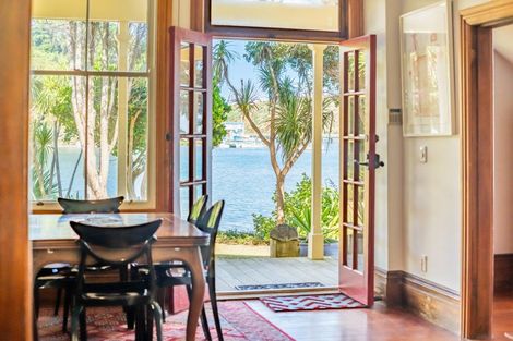 Photo of property in 55 Paremata Road, Paremata, Porirua, 5024