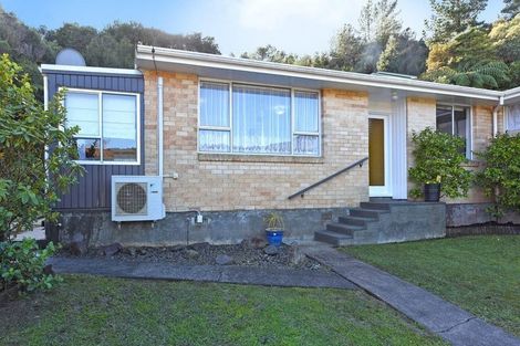 Photo of property in 11 Lowry Crescent, Stokes Valley, Lower Hutt, 5019
