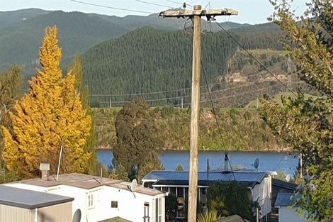 Photo of property in 121 Rangatira Drive, Mangakino, 3421