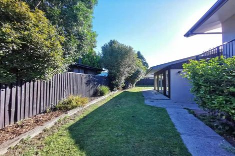 Photo of property in 32 Ambleside Drive, Burnside, Christchurch, 8053