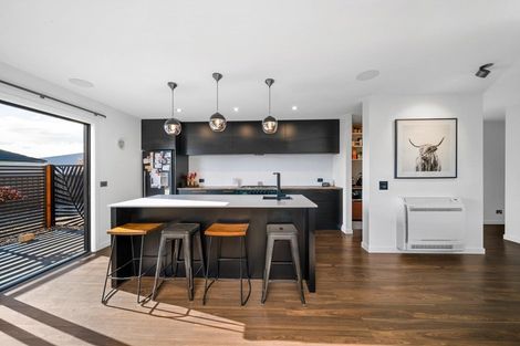 Photo of property in 11 Magnetic Place, Cromwell, 9310