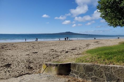 Photo of property in 2/2 Ewen Street, Takapuna, Auckland, 0622