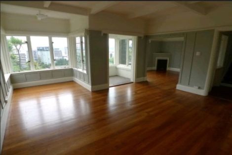 Photo of property in 5 Kinross Street, Kelburn, Wellington, 6012