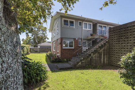 Photo of property in 1/221 Hurstmere Road, Takapuna, Auckland, 0622