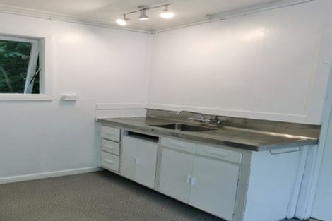 Photo of property in 88 Newlands Road, Newlands, Wellington, 6037