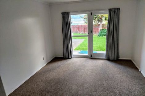 Photo of property in 3b Ferretti Grove, Avalon, Lower Hutt, 5011