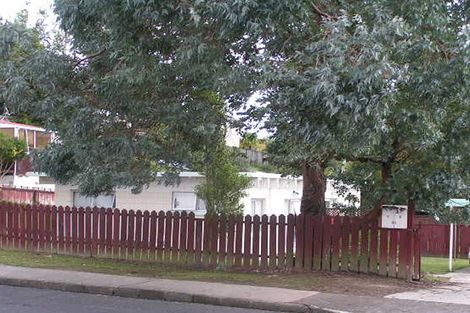 Photo of property in 1/21 Reynella Drive, Massey, Auckland, 0614