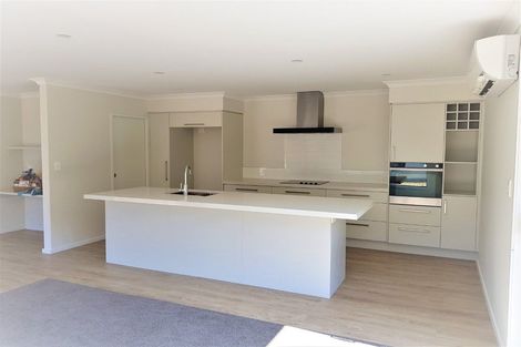 Photo of property in 9 Lakeside Terrace, Omokoroa, 3114