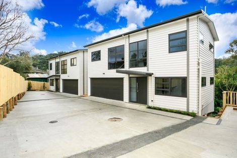Photo of property in 22a Glastron Place, Bayview, Auckland, 0629