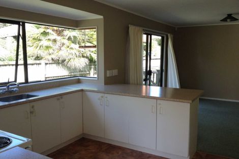 Photo of property in 31b Avonleigh Road, Green Bay, Auckland, 0604