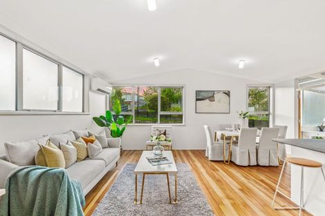 Photo of property in 18 Waimumu Road, Massey, Auckland, 0614