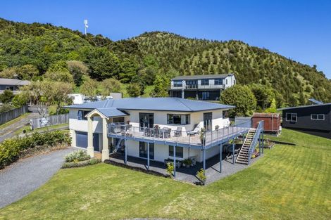 Photo of property in 33 Turangitukua Terrace, Kuratau, Turangi, 3381