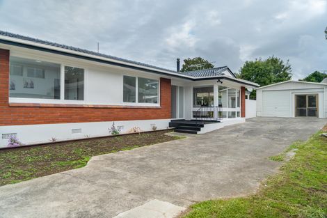 Photo of property in 41 Lawrence Crescent, Hillpark, Auckland, 2102