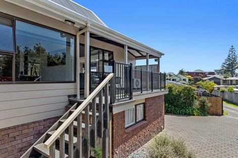 Photo of property in 15 Fishermans Drive, Coastlands, Whakatane, 3120