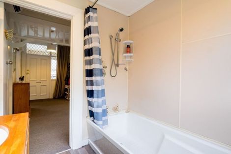 Photo of property in 3 Glenross Street, Glenross, Dunedin, 9011