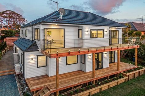 Photo of property in 4/20 Tui Glen Road, Birkenhead, Auckland, 0626