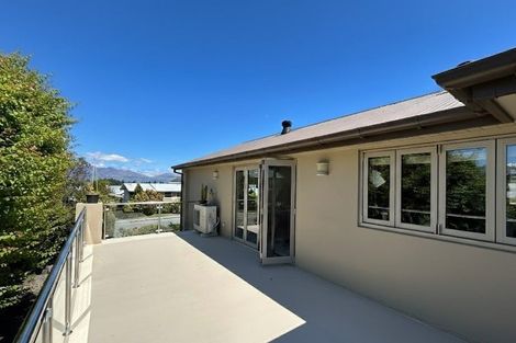 Photo of property in 3a Hallenstein Street, Queenstown, 9300