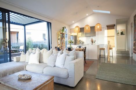 Photo of property in 13 Rangitahi Road, Raglan, 3225