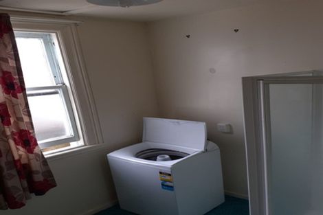 Photo of property in 48-50 Porritt Avenue, Mount Victoria, Wellington, 6011