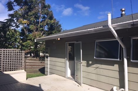 Photo of property in 31 Shakespear Road, Army Bay, Whangaparaoa, 0930