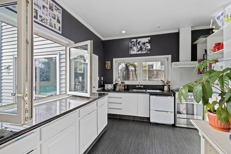 Photo of property in 41 Marriotts Road, North New Brighton, Christchurch, 8083