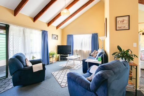 Photo of property in 10 Martin Dale, Raureka, Hastings, 4120