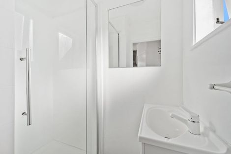 Photo of property in 56 D'oyly Drive, Stanmore Bay, Whangaparaoa, 0932