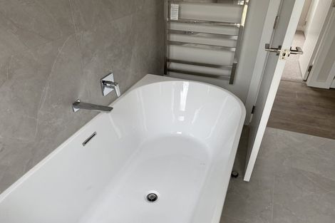 Photo of property in 2 Grove Lane, Omokoroa, 3114