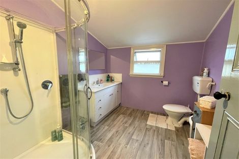 Photo of property in 15 May Street, Waiwera South, Clinton, 9584