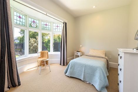 Photo of property in 2/128 Weston Road, St Albans, Christchurch, 8052