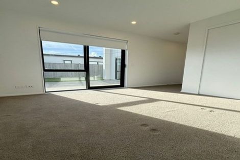 Photo of property in 5 Aquamarine Road, Rosehill, Papakura, 2113