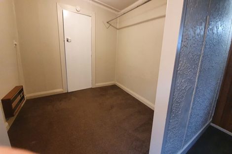 Photo of property in 28 Tarahua Road, Vogeltown, New Plymouth, 4310