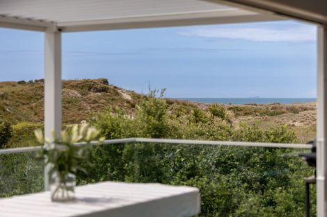 Photo of property in 1343 Papamoa Beach Road, Papamoa Beach, Papamoa, 3118